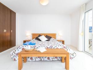 Posteľ alebo postele v izbe v ubytovaní Apartment Port Rhodes by Interhome
