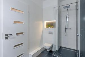 Kúpeľňa v ubytovaní Amber / Navy Design Apartments with A/C