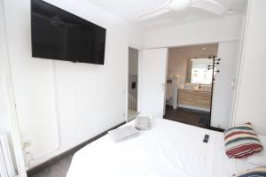 TV a/nebo společenská místnost v ubytování casa en Masnou junto a playa y tren