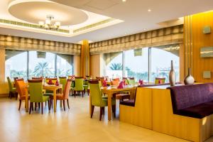Posezení v ubytování City Seasons Hotel & Suites Muscat