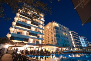 Bazén v ubytování Gloria Palace Hotel & SPA nebo v jeho okolí