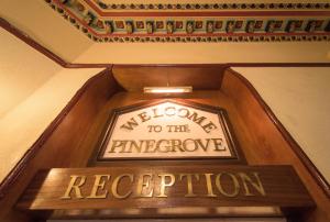 Certifikát, hodnocení, plakát nebo jiný dokument vystavený v ubytování Pinegrove Hotel