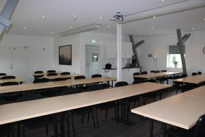Verslo zona ir (arba) konferencijų salė apgyvendinimo įstaigoje Kärraton Vandrarhem