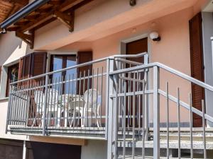 Balkón alebo terasa v ubytovaní Villa La Canonica-3 by Interhome