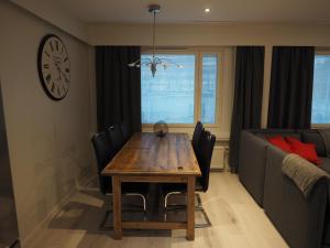 Χώρος καθιστικού στο Apartment Oulu station suite