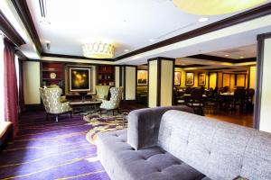 Posezení v ubytování The Churchill Hotel Near Embassy Row
