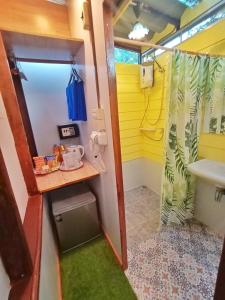 Koupelna v ubytování Mango House
