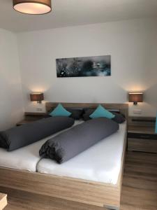 Postel nebo postele na pokoji v ubytování Haus Fuetsch