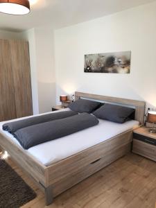 Postel nebo postele na pokoji v ubytování Haus Fuetsch