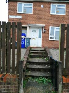 een trap voor een huis bij Memory Homes MM H in Manchester