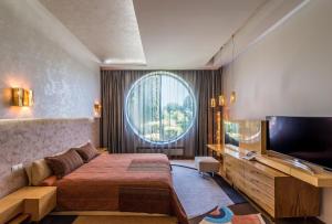 TV a/nebo společenská místnost v ubytování SunRay Resort&Spa