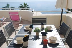 Zdjęcie z galerii obiektu E1 Espectacular y moderno Dúplex en primera línea - Estepona - Sinfonia del Mar w mieście Estepona