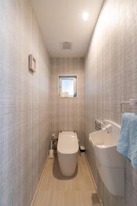 Bathroom sa Ginowan - House / Vacation STAY 53138