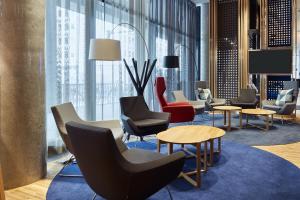 Posezení v ubytování Holiday Inn Express - Berlin - Alexanderplatz by IHG