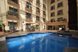 Bazén v ubytování Holiday Inn Leon by IHG nebo v jeho okolí