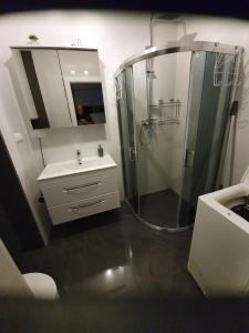 Kúpeľňa v ubytovaní Apartamenty Bliżej Morza Kasprowicza