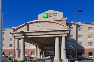 a front view of a hospital with a building at Holiday Inn Express Columbia, an IHG Hotel in Columbia