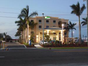 Gallery image of Holiday Inn Express & Suites Boynton Beach East, an IHG Hotel in Boynton Beach