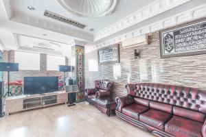 Gallery image of SUPER OYO 1640 Fallinda Hotel in Bogor