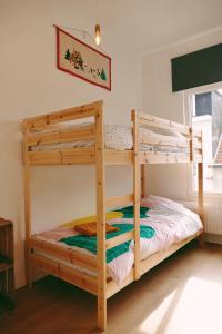 Tempat tidur susun dalam kamar di 130sqm appartment with 20sqm terras and free parking