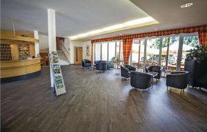 Lobbyen eller receptionen på Nice Home In St Georgen Am Kreischb, With Sauna, Wifi And Indoor Swimming Pool