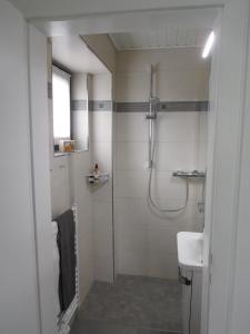 Koupelna v ubytování Ferienwohnung Charly + 36 fotografií