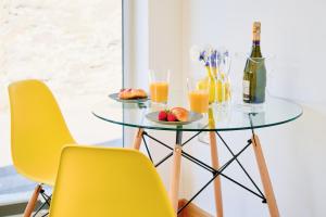Nápoje v ubytování Finest Retreats - Luxury Holiday Let in Porthleven, Sleeping 2