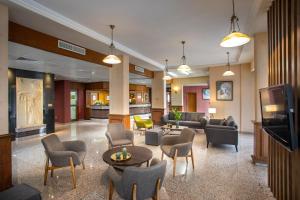 Posezení v ubytování Kapetanios Limassol Hotel
