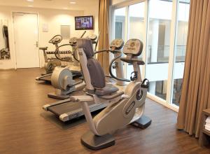 Fitness centrum a/nebo fitness zařízení v ubytování Hotel Lumen Zwolle