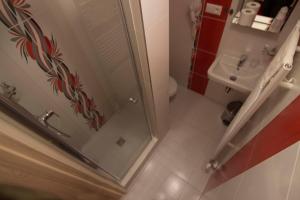 A bathroom at Penzión Galéria