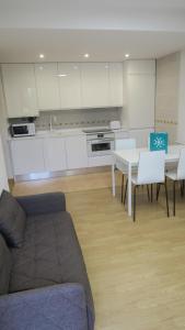 Kuchyňa alebo kuchynka v ubytovaní Apartamentos Palacio Azcárate Calle Calvario