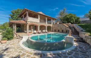 Bazén v ubytování Villa with Private Pool in Paradise - Barat nebo v jeho okolí