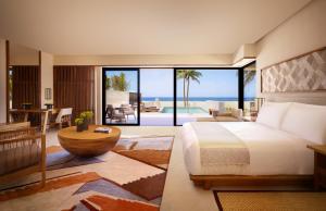 Postel nebo postele na pokoji v ubytování Nobu Hotel Los Cabos + 37 fotografií