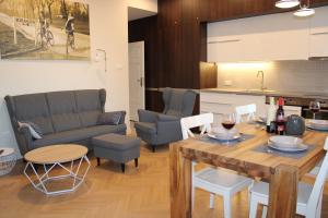 Część wypoczynkowa w obiekcie Dominican Square by Hashtag Apartments