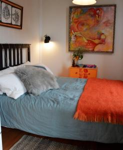 Ένα ή περισσότερα κρεβάτια σε δωμάτιο στο Willow Cabin