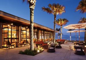 Ресторан / где поесть в Kims Beachfront Da Nang Pool Villa