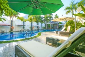 Бассейн в Eden Plaza Da Nang Hotel или поблизости
