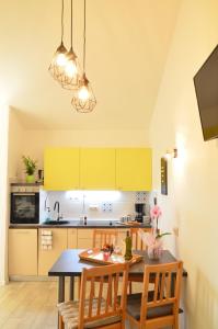 Η κουζίνα ή μικρή κουζίνα στο Apartmenthaus Sabine