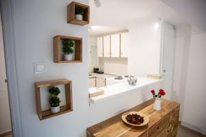 Кухня или мини-кухня в Thessaloniki Center Small Studio Apartment
