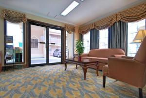 Posezení v ubytování Americas Best Value Inn Killeen Ft Hood + 12 fotografií