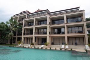 Bazén v ubytování Coralpoint Gardens Suites & Residences nebo v jeho okolí