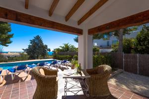 Swimmingpoolen hos eller tæt på Villas Guzman - Andurina