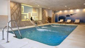 Bazén v ubytování Barceló Punta Umbría Mar nebo v jeho okolí