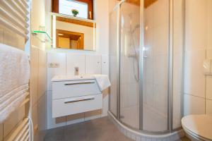 Koupelna v ubytování Villa Erika + 42 fotografií