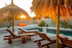 Swimmingpoolen hos eller tæt på Boutique Villa Moraira, private luxe villa with views all at one level 1000m2, heated pool & jacuzzi WIFI close to center Moraira