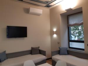 TV a/nebo společenská místnost v ubytování Il Giardino di Elettra - FreeParking