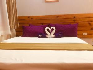 Una cama o camas en una habitación de Sagada Lodging Home