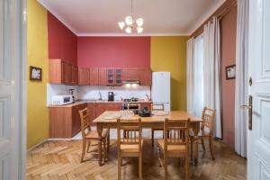 Kuchyňa alebo kuchynka v ubytovaní Liliova Apartments