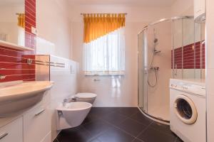 Kúpeľňa v ubytovaní Apartments Ivica 1706 + 37 fotografií