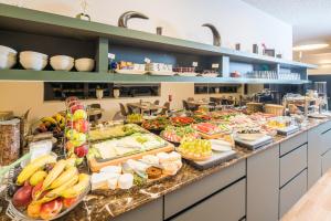 Comida no hotel ou em algum lugar perto